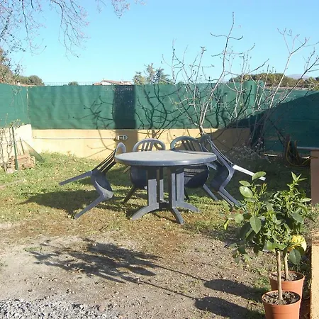 Petite Maison A Juan Les Pins بيت للعطل *